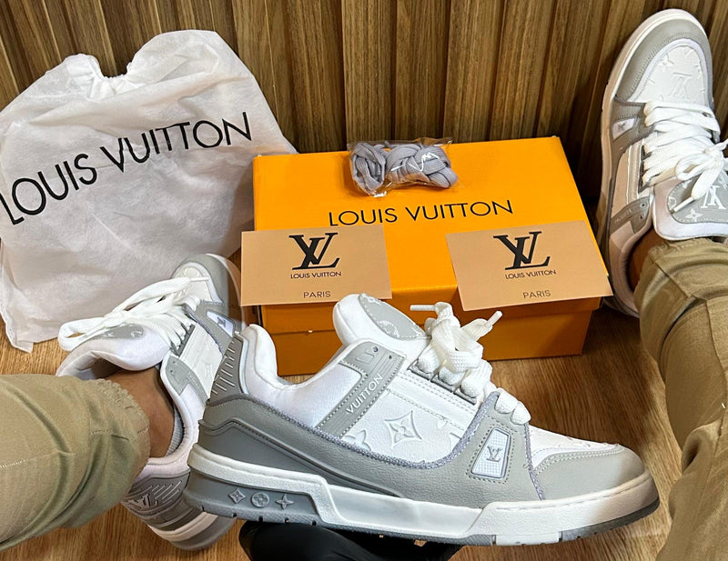Louis Vuitton LV