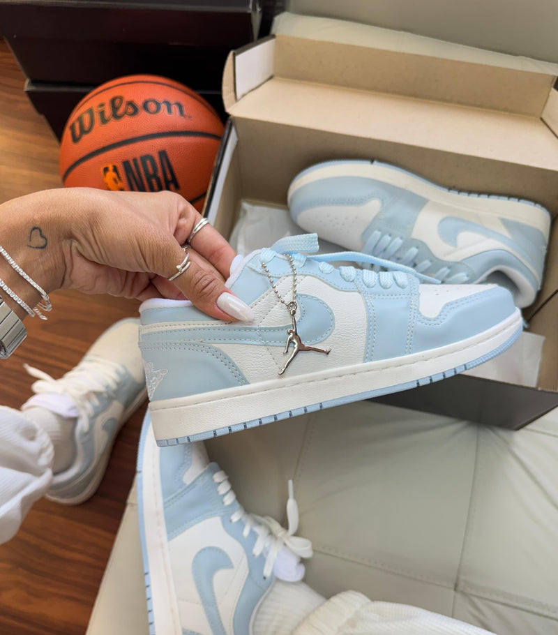 Nike Jordan  'Branco/azul' - 34 ao 39